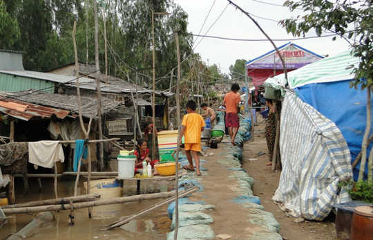 Business as usual after Vietnam floods. 