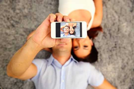 Why People Post Couple Photos As Their Social Media Profile Pictures