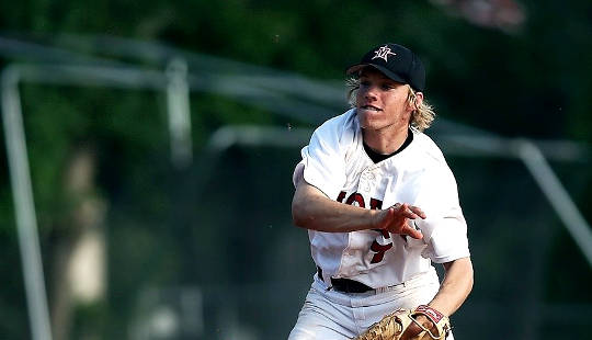 baseball player w;ith white hair