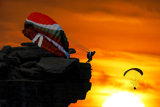 a paraglider ready to jump