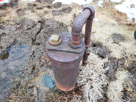 Pennsylvania has hundreds of thousands of abandoned natural gas wells like this one. (Credit: Rob Jackson)