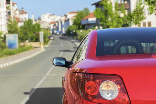 Cycle, Walk, Drive Or Train? Weighing Up The Healthiest And Safest Ways To Get Around The City