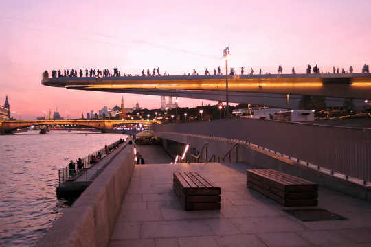 Zaryadye Park, Moscow. (why cities need to embrace the darkness of the night sky)