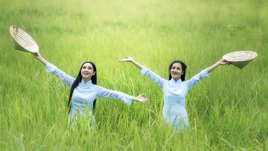 two young women, almost like twins