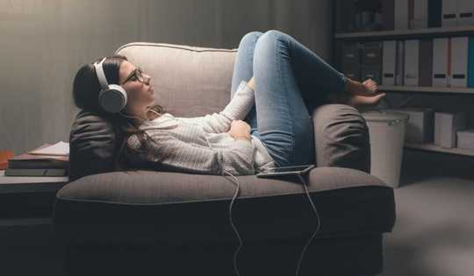 Here's A Therapy Playlist To Calm The Mind