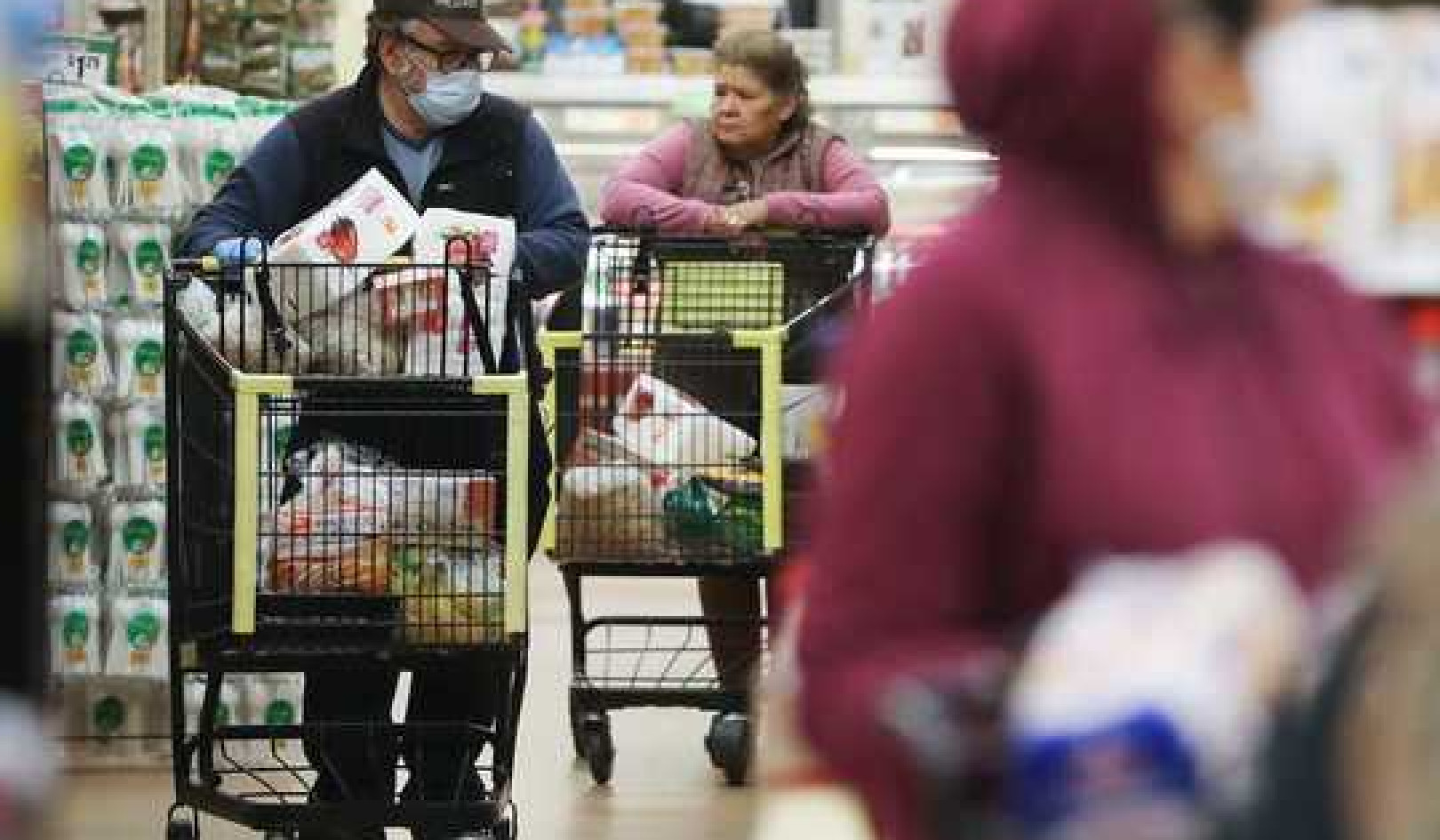 Here's How To Stay Safe While Buying Groceries